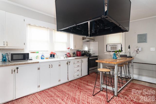 33 Central Heights Drive, Concord, NC 28025