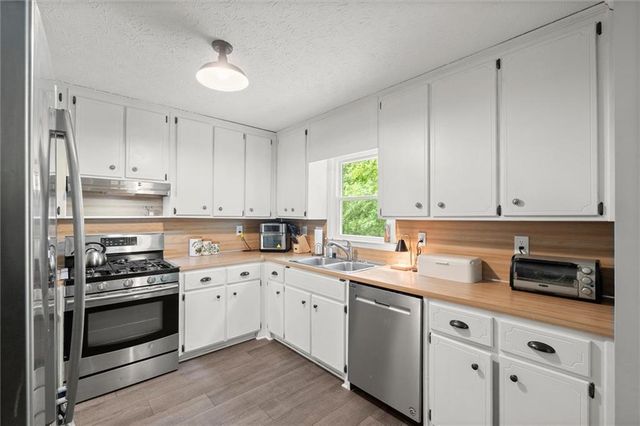 2688 Raven Trail NE, Marietta, GA 30066