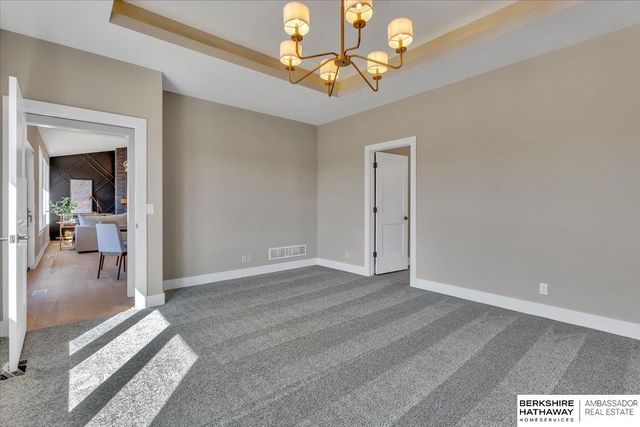 21348 Laurel Circle, Elkhorn, NE 68022