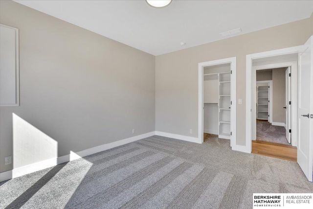 21348 Laurel Circle, Elkhorn, NE 68022