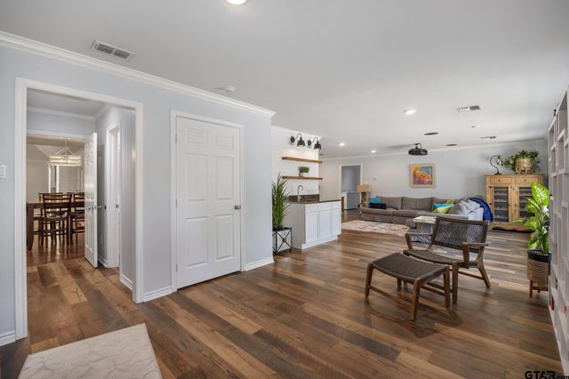 6101 Sutherland, Tyler, TX 75703