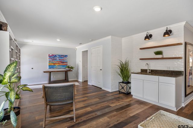 6101 Sutherland, Tyler, TX 75703