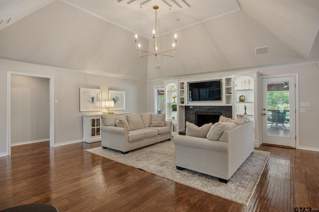6101 Sutherland, Tyler, TX 75703