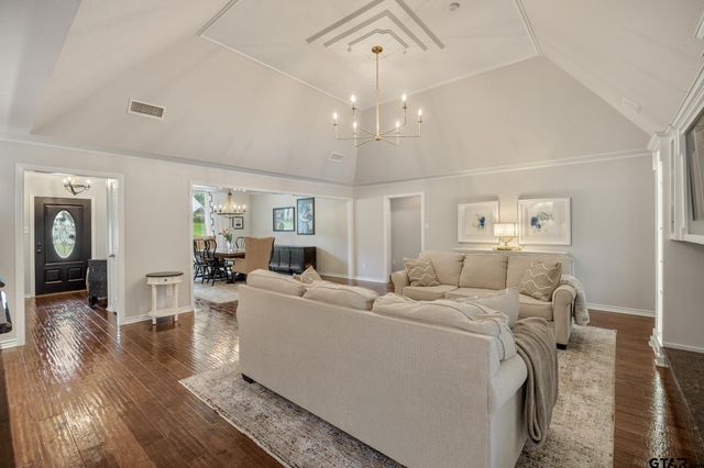 6101 Sutherland, Tyler, TX 75703