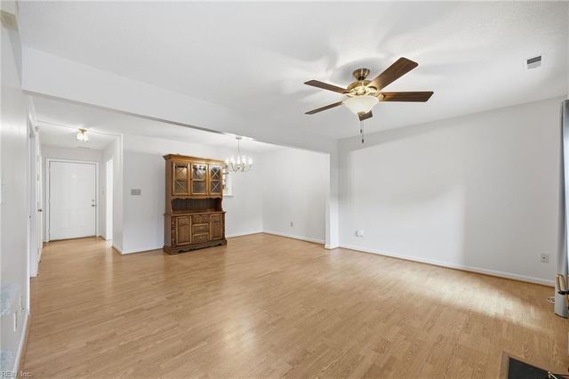 5 Mountain Ashe PL, Hampton, VA 23666