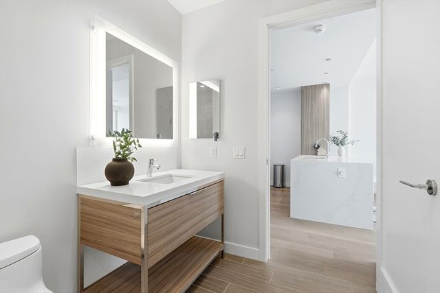 188 Brookline Ave 24F, Boston, MA 02215