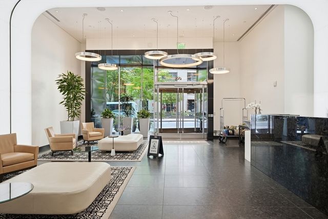 188 Brookline Ave 24F, Boston, MA 02215