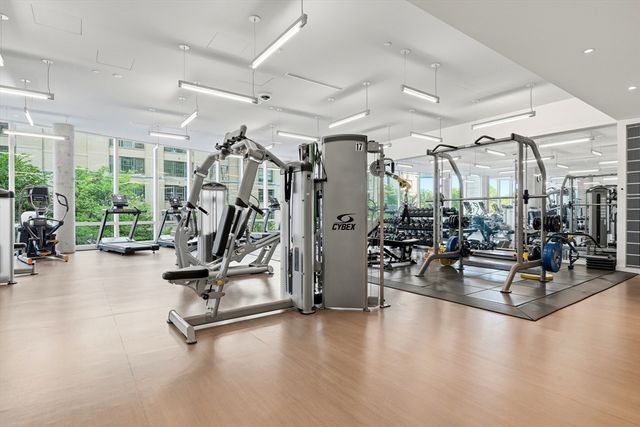 188 Brookline Ave 24F, Boston, MA 02215