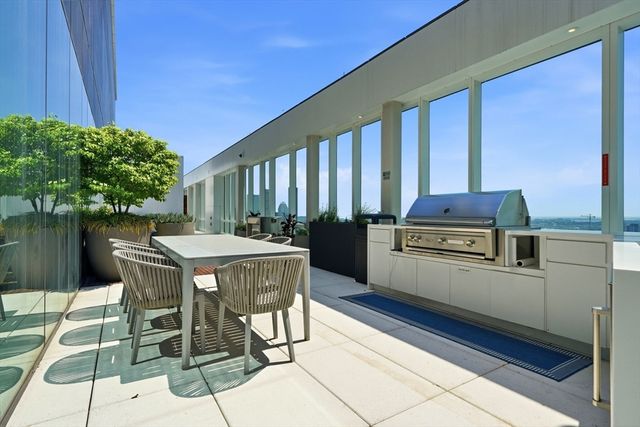 188 Brookline Ave 24F, Boston, MA 02215