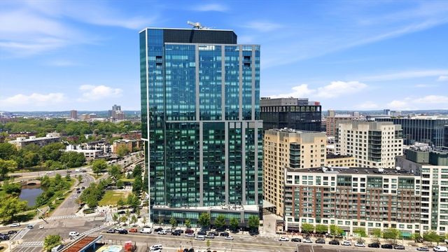 188 Brookline Ave 24F, Boston, MA 02215