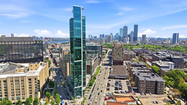 188 Brookline Ave 24F, Boston, MA 02215