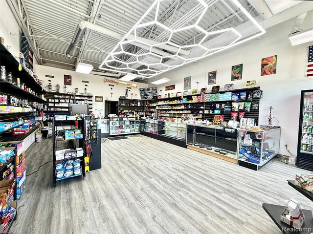 1090 Inkster, Inkster, MI 48141