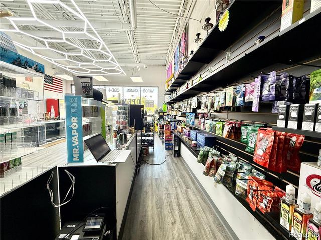 1090 Inkster, Inkster, MI 48141