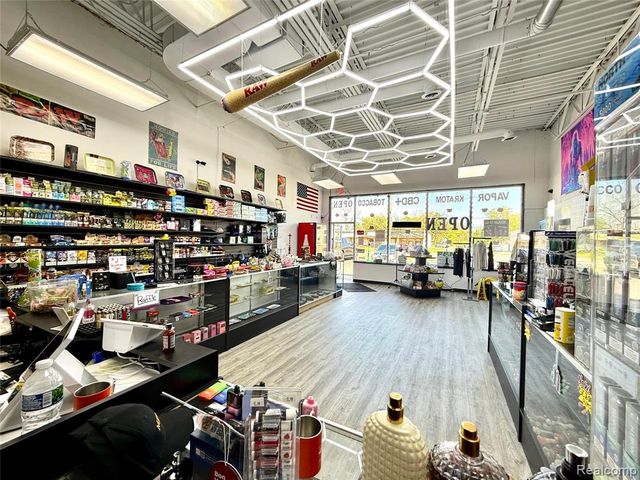 1090 Inkster, Inkster, MI 48141