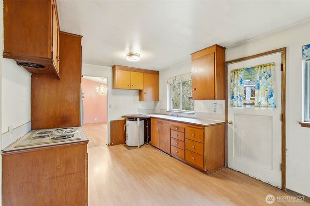 10012 8th Avenue NW, Seattle, WA 98177