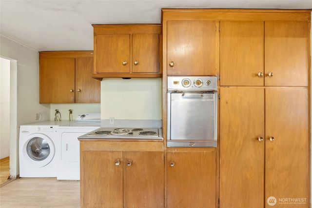 10012 8th Avenue NW, Seattle, WA 98177