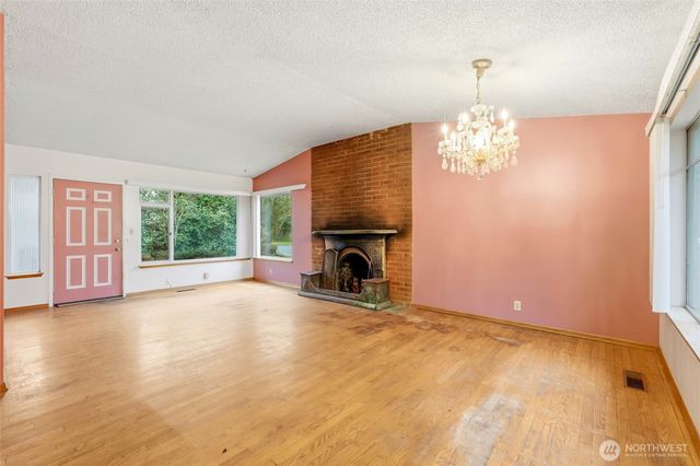 10012 8th Avenue NW, Seattle, WA 98177