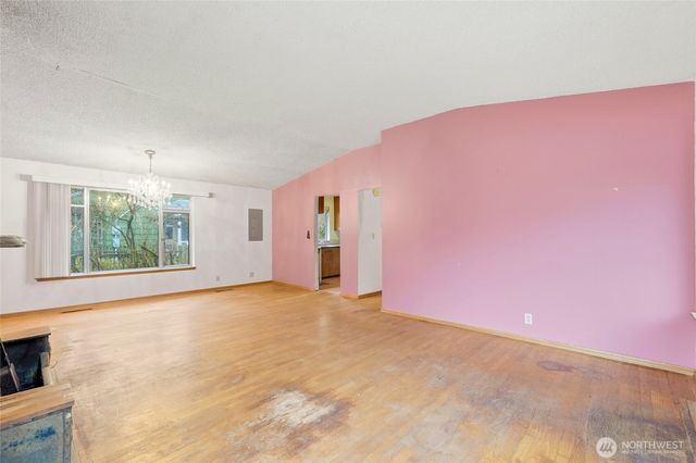 10012 8th Avenue NW, Seattle, WA 98177