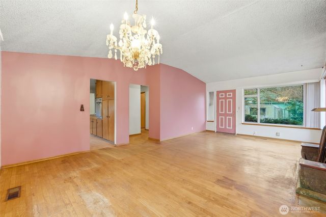 10012 8th Avenue NW, Seattle, WA 98177