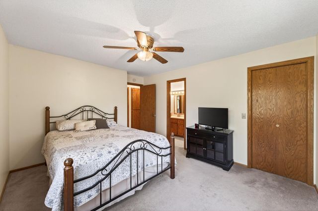 2107 189th Avenue NE, Cedar, MN 55011