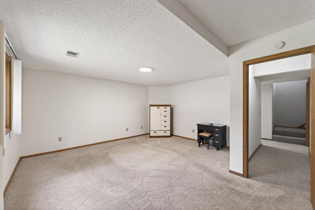 2107 189th Avenue NE, Cedar, MN 55011