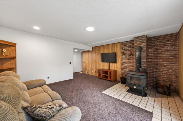 2107 189th Avenue NE, Cedar, MN 55011