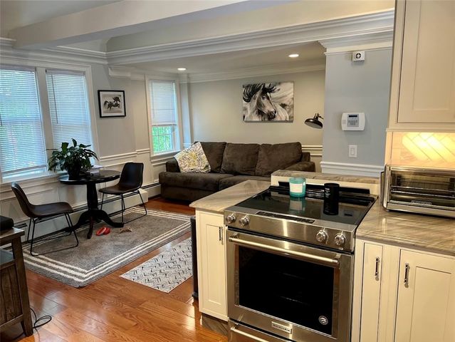 9 Old Jenckes Hill Road 3, Lincoln, RI 02865