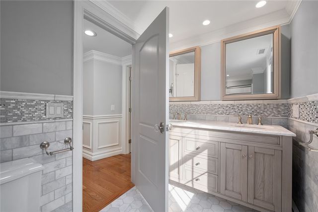 9 Old Jenckes Hill Road 3, Lincoln, RI 02865