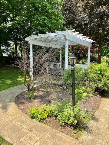 9 Old Jenckes Hill Road 3, Lincoln, RI 02865