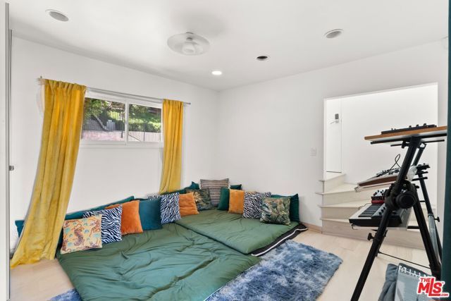 6630 Whitley Terrace, Los Angeles, CA 90068