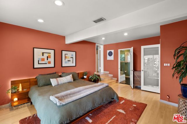 6630 Whitley Terrace, Los Angeles, CA 90068