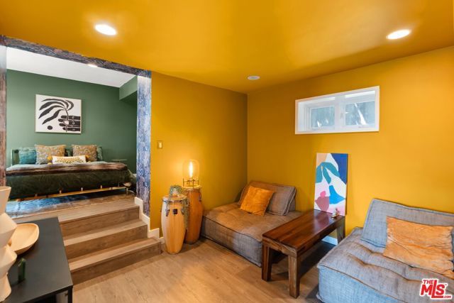 6630 Whitley Terrace, Los Angeles, CA 90068