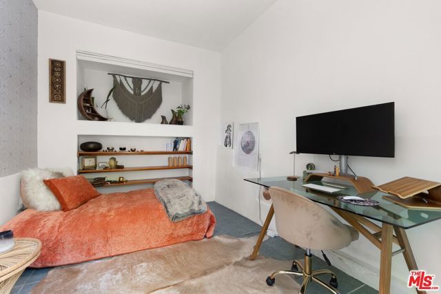 6630 Whitley Terrace, Los Angeles, CA 90068