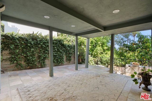6630 Whitley Terrace, Los Angeles, CA 90068