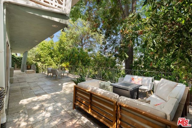 6630 Whitley Terrace, Los Angeles, CA 90068
