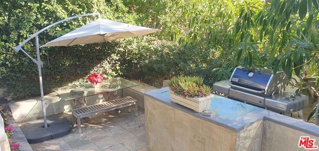 6630 Whitley Terrace, Los Angeles, CA 90068