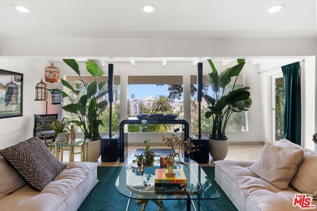 6630 Whitley Terrace, Los Angeles, CA 90068