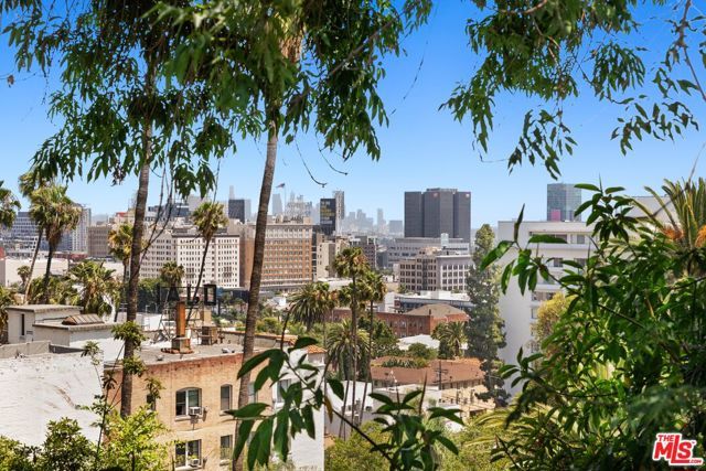 6630 Whitley Terrace, Los Angeles, CA 90068