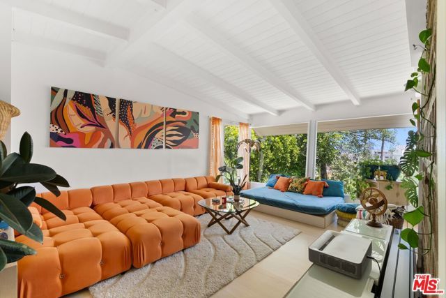 6630 Whitley Terrace, Los Angeles, CA 90068