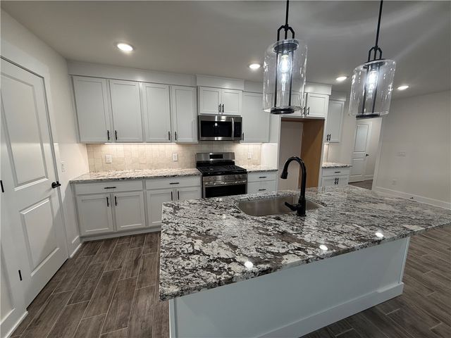 116 N Panther Avenue, Farmington, AR 72730