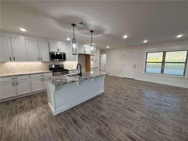 116 N Panther Avenue, Farmington, AR 72730