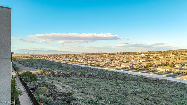 2598 Skylark Trail Street, Henderson, NV 89044