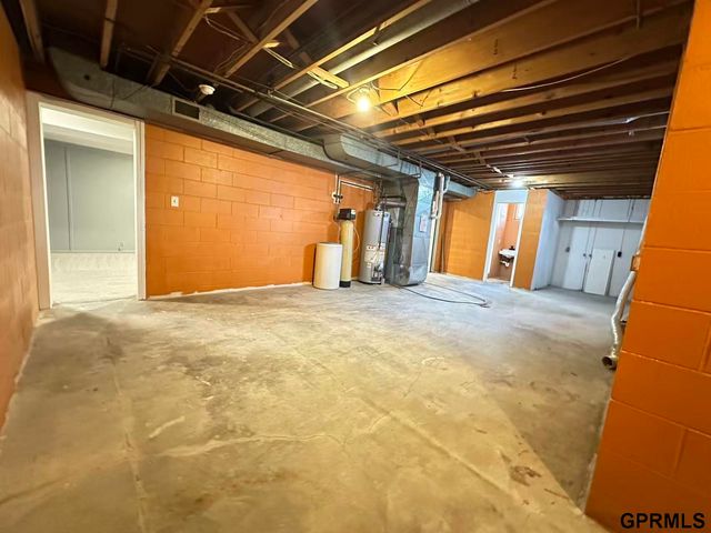 731 N 57th Street, Lincoln, NE 68505