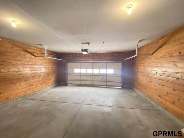 731 N 57th Street, Lincoln, NE 68505