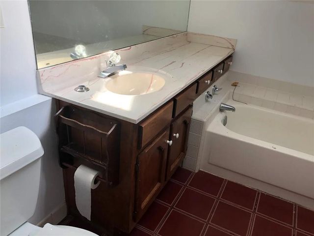 7090 Williamsburg Drive, Riverdale, GA 30274