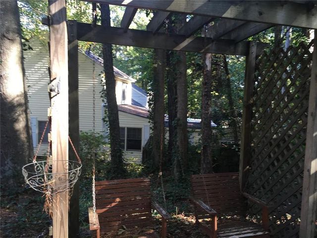 7090 Williamsburg Drive, Riverdale, GA 30274