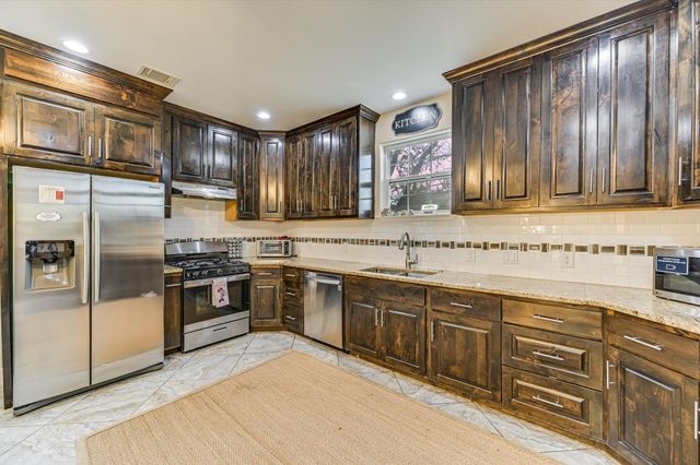 8400 Taylorsville RD, Dale, TX 78616