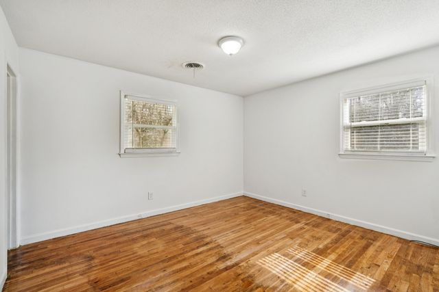 5070 Sc 165, Hollywood, SC 29449