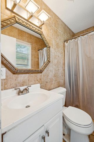 5070 Sc 165, Hollywood, SC 29449