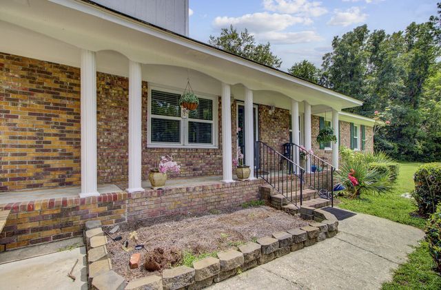 5070 Sc 165, Hollywood, SC 29449